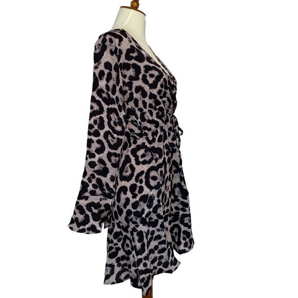 Summer Chiffon Leopard Mini Dress with Bell Sleeve - Picture 6 of 13